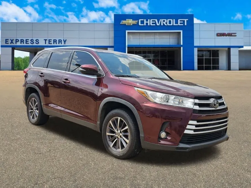 2019 Toyota Highlander XLE photo 1