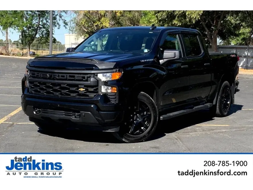 2023 Chevrolet Silverado 1500 Custom photo 1