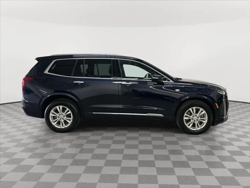 2022 Cadillac XT6 Luxury photo 1