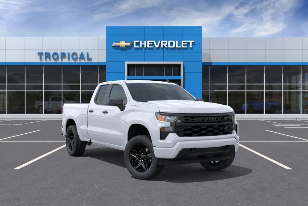 2025 Chevrolet Silverado 1500 Custom photo 1