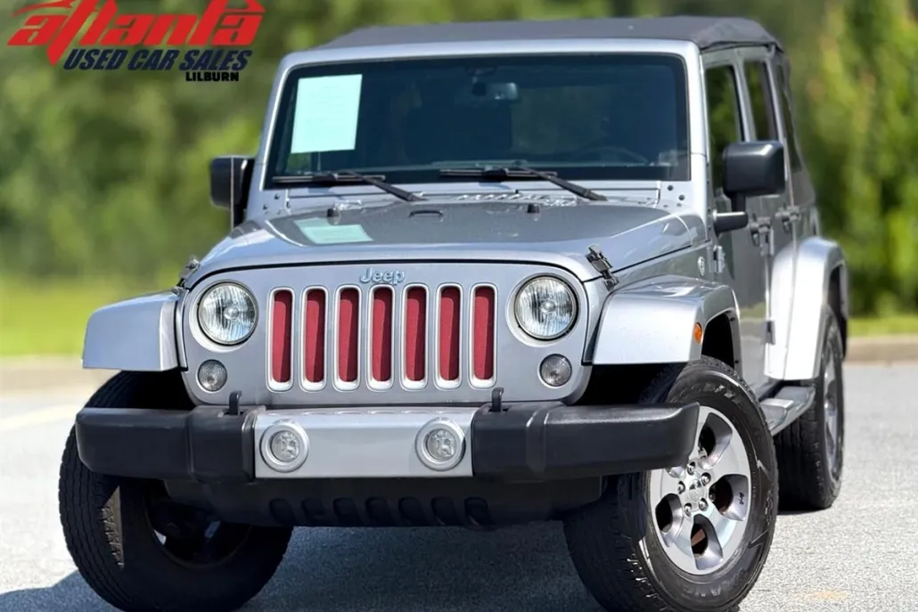 2016 Jeep Wrangler Unlimited Sahara photo 1