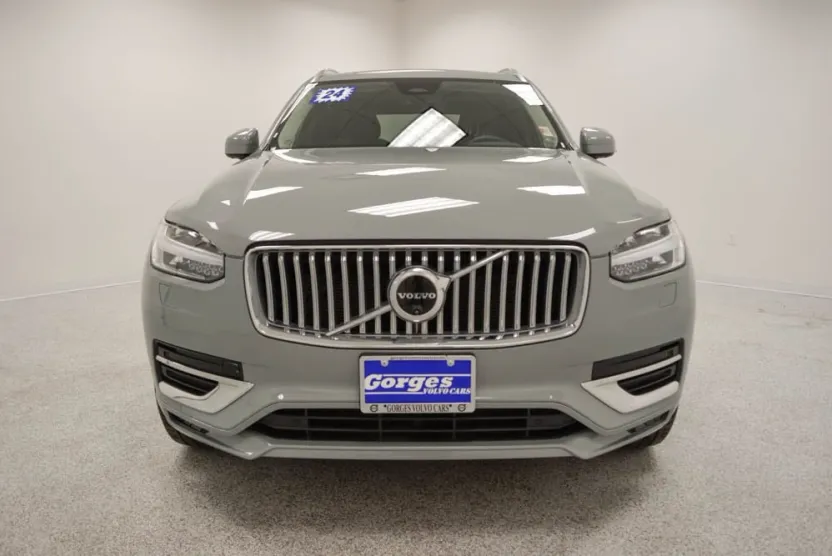 2024 Volvo XC90 Plus photo 1