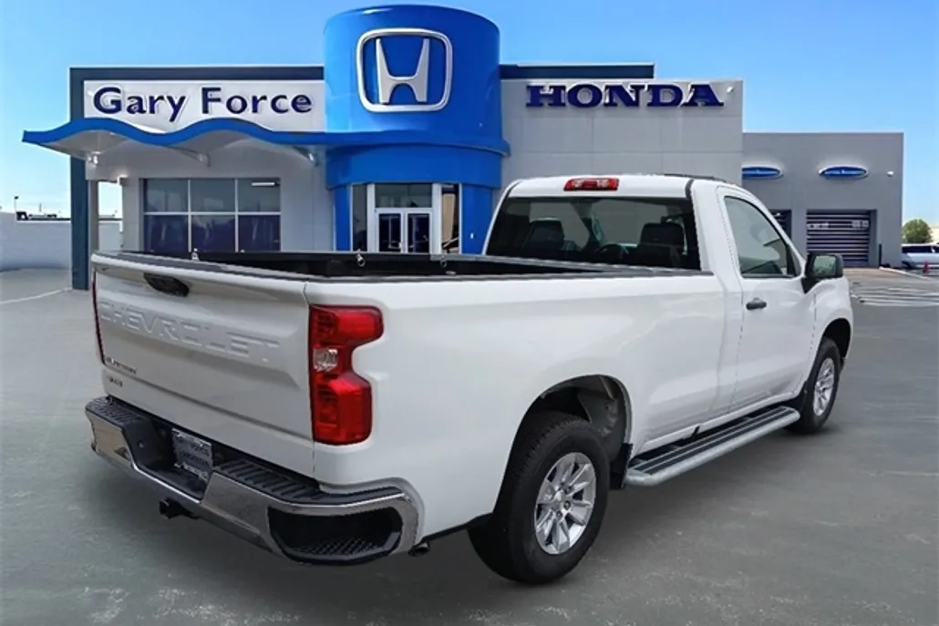 2024 Chevrolet Silverado 1500 photo 1
