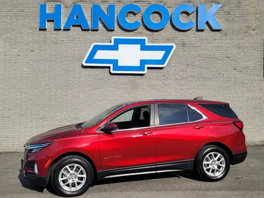 2023 Chevrolet Equinox LT photo 1