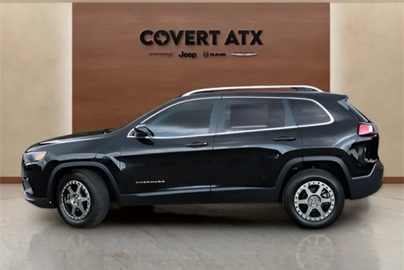 2019 Jeep Cherokee Latitude photo 1