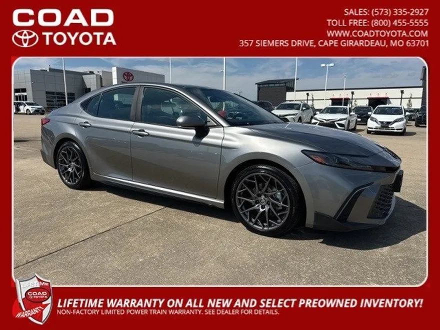 2025 Toyota Camry LE photo 1