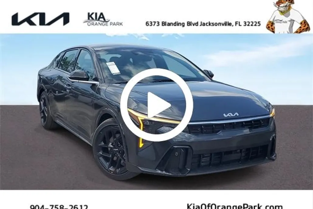 2025 Kia K4 GT-Line Turbo photo 1