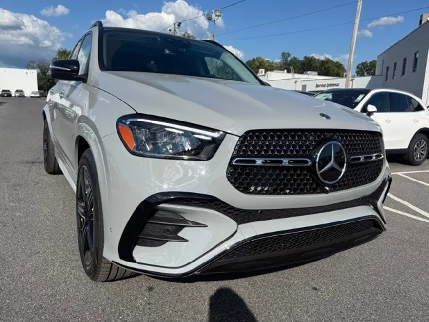 2026 Mercedes Benz GLE 450 4MATIC photo 1