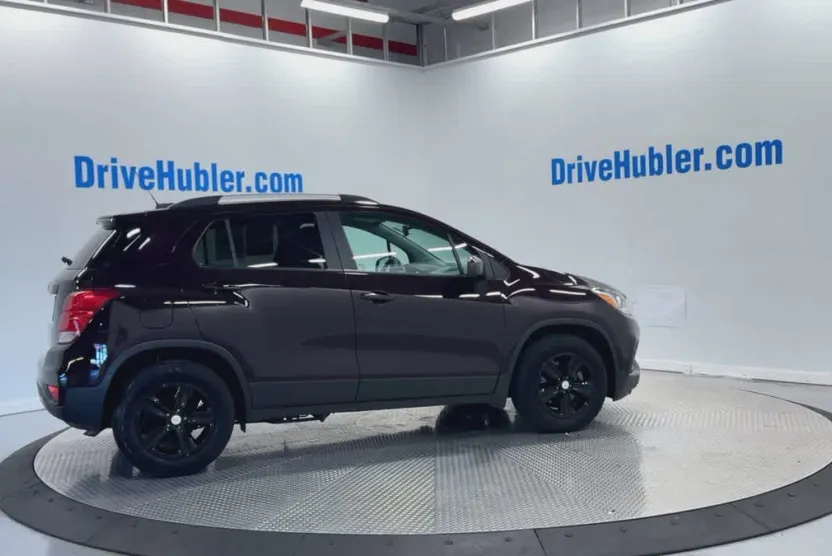 2021 Chevrolet Trax LT photo 1