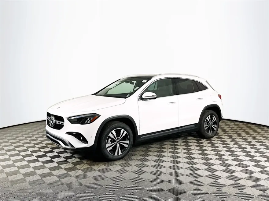 2026 Mercedes Benz GLA 250 4MATIC photo 1