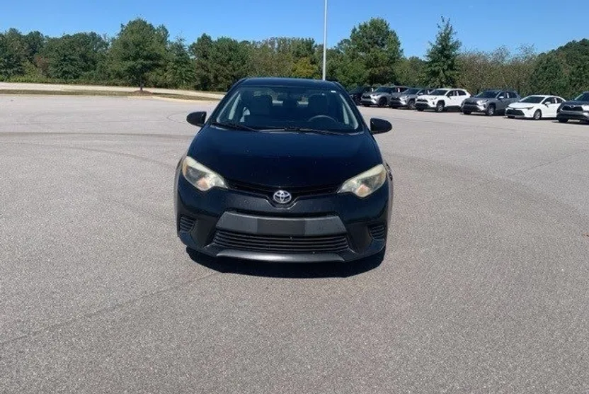 2014 Toyota Corolla L photo 1