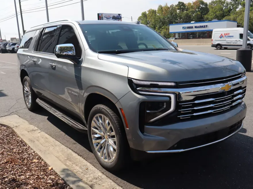 2025 Chevrolet Suburban Premier photo 1