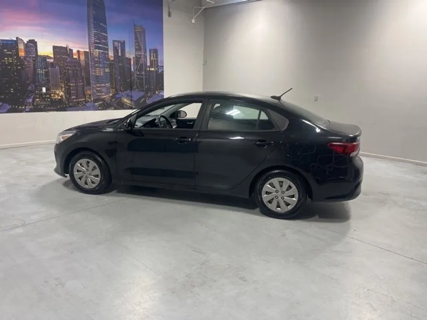 2019 Kia Rio S photo 1