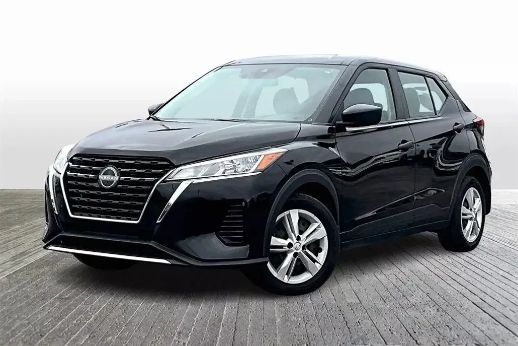 2023 Nissan Kicks S photo 1