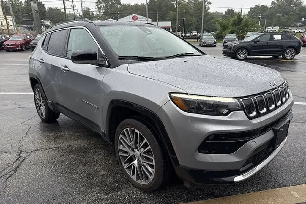 2022 Jeep Compass Limited photo 1