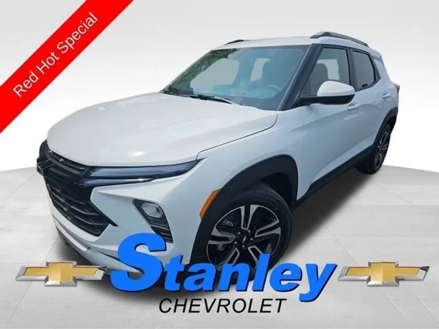 2025 Chevrolet Trailblazer LT photo 1