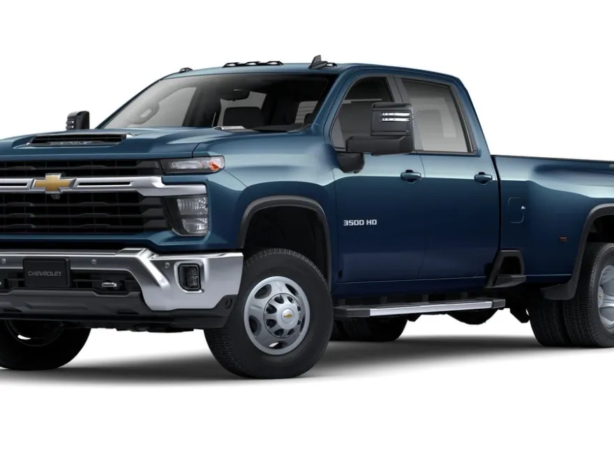 2025 Chevrolet Silverado 3500HD LT photo 1