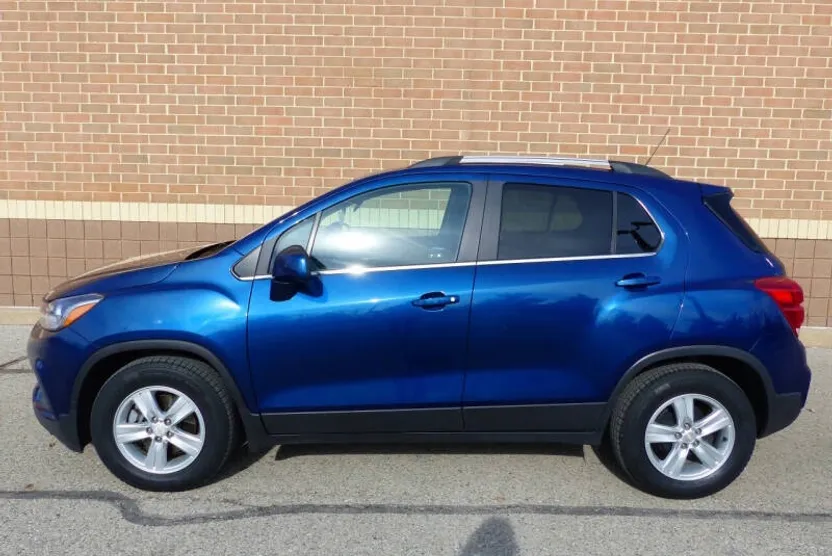 2020 Chevrolet Trax LT photo 1