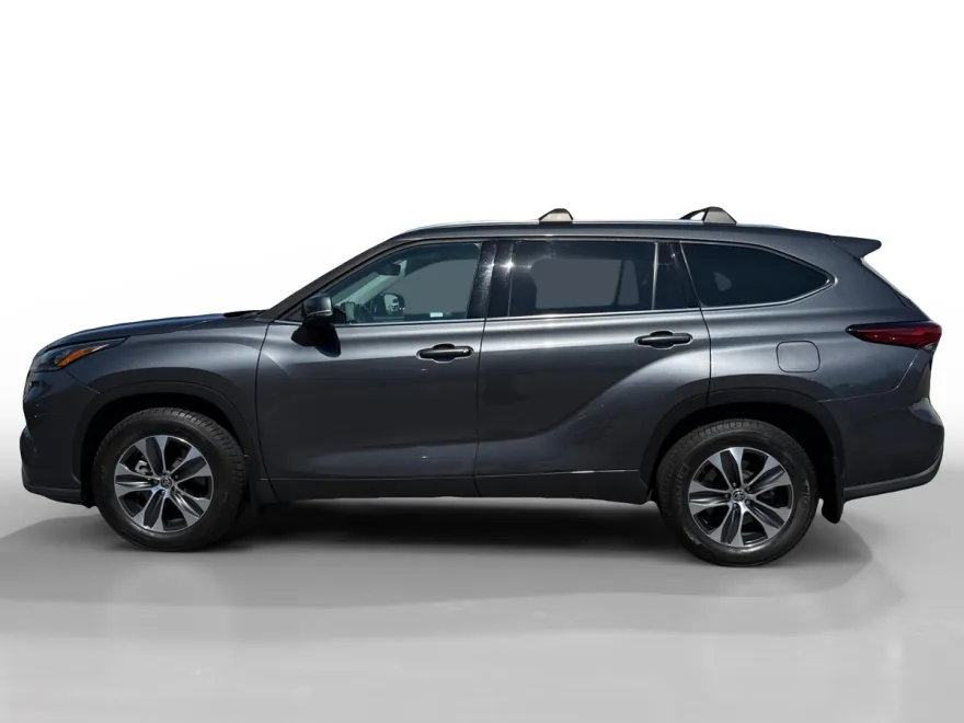 2020 Toyota Highlander XLE photo 1