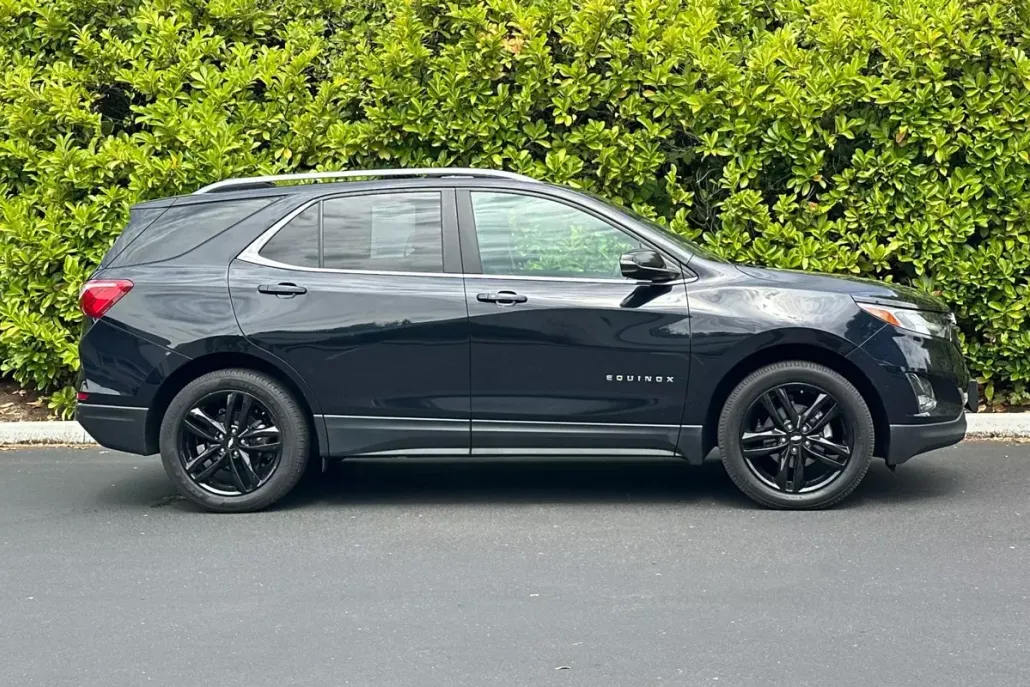 2021 Chevrolet Equinox LT photo 1