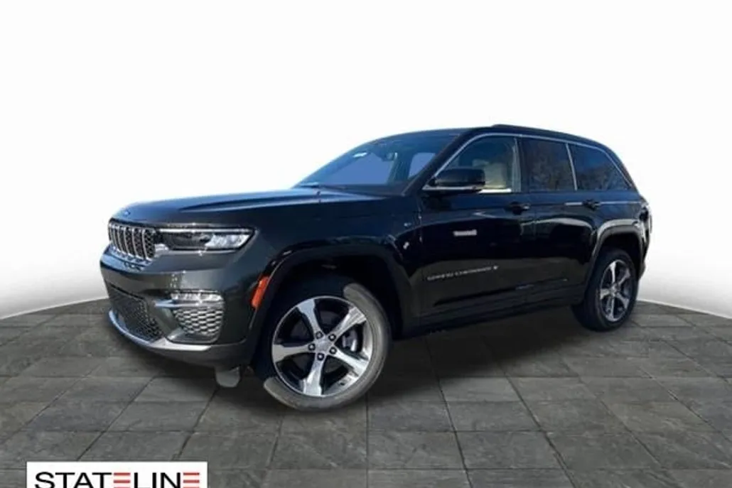 2024 Jeep Cherokee 4xe photo 1