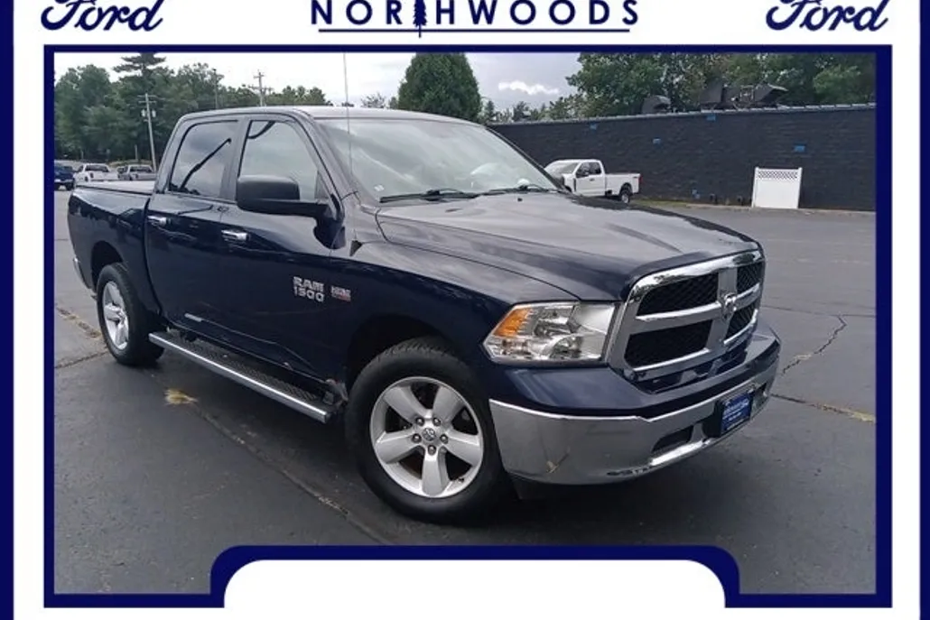 2017 Ram 1500 SLT photo 1