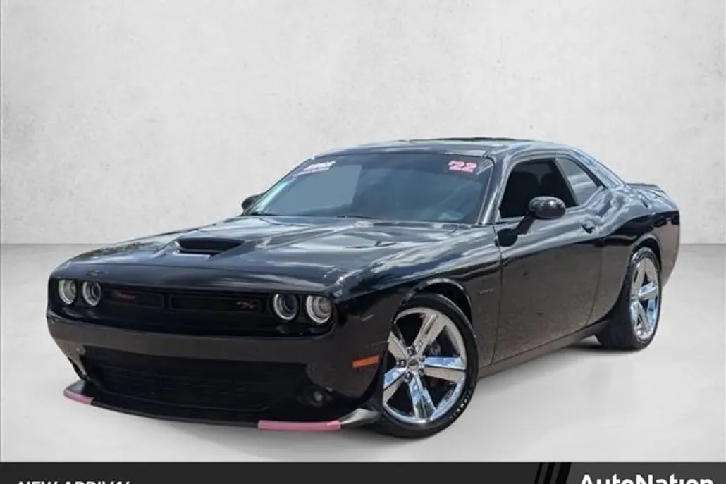 2022 Dodge Challenger R/T photo 1