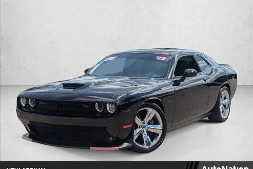 2022 Dodge Challenger R/T photo 1
