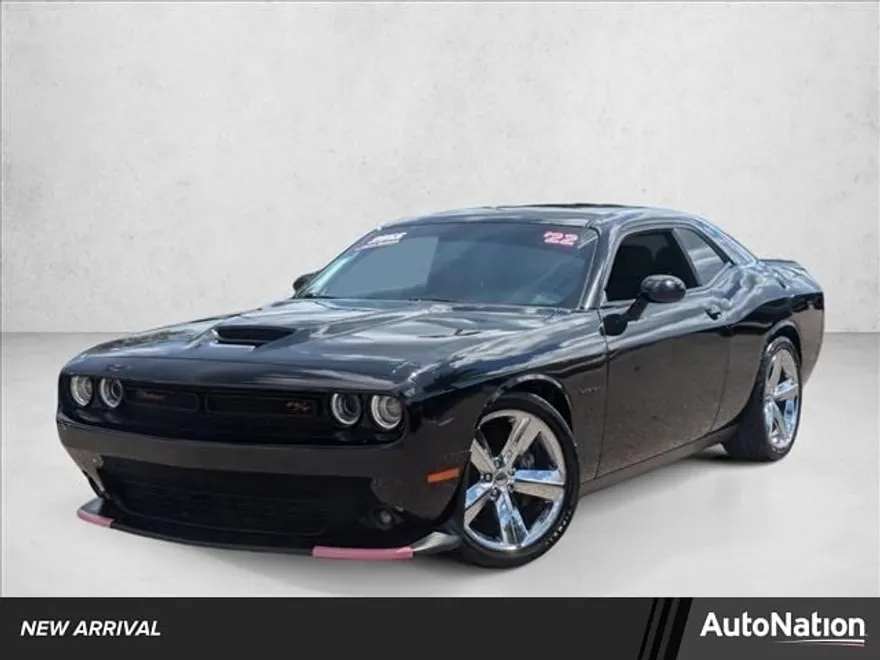 2022 Dodge Challenger R/T photo 1