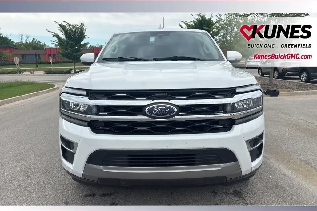 2024 Ford Expedition Limited photo 1