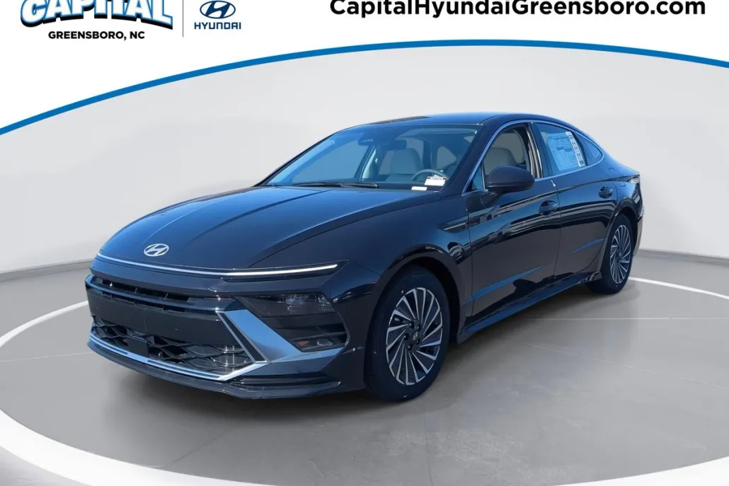 2025 Hyundai Sonata Hybrid SEL photo 1