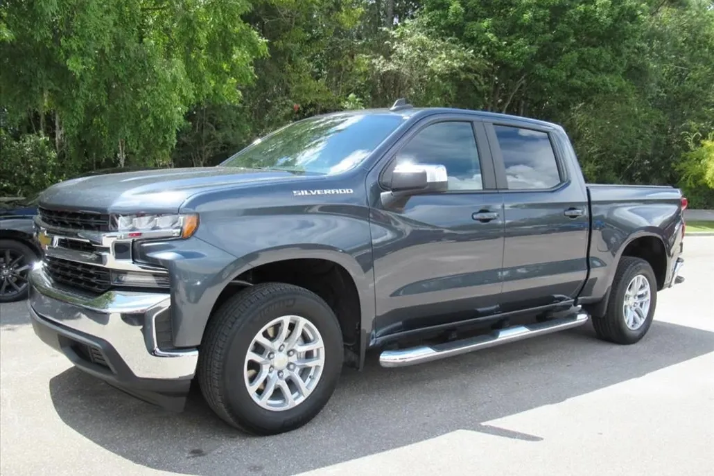 2021 Chevrolet Silverado 1500 LT photo 1
