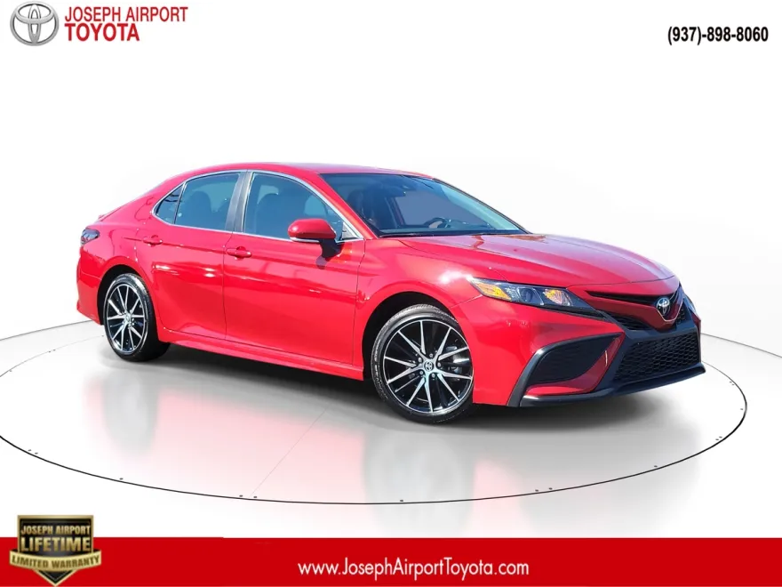 2024 Toyota Camry SE photo 1