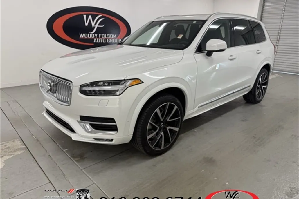 2024 Volvo XC90 B5 Plus photo 1