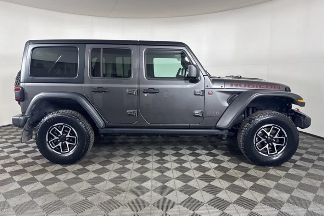 2024 Jeep Wrangler Rubicon photo 1