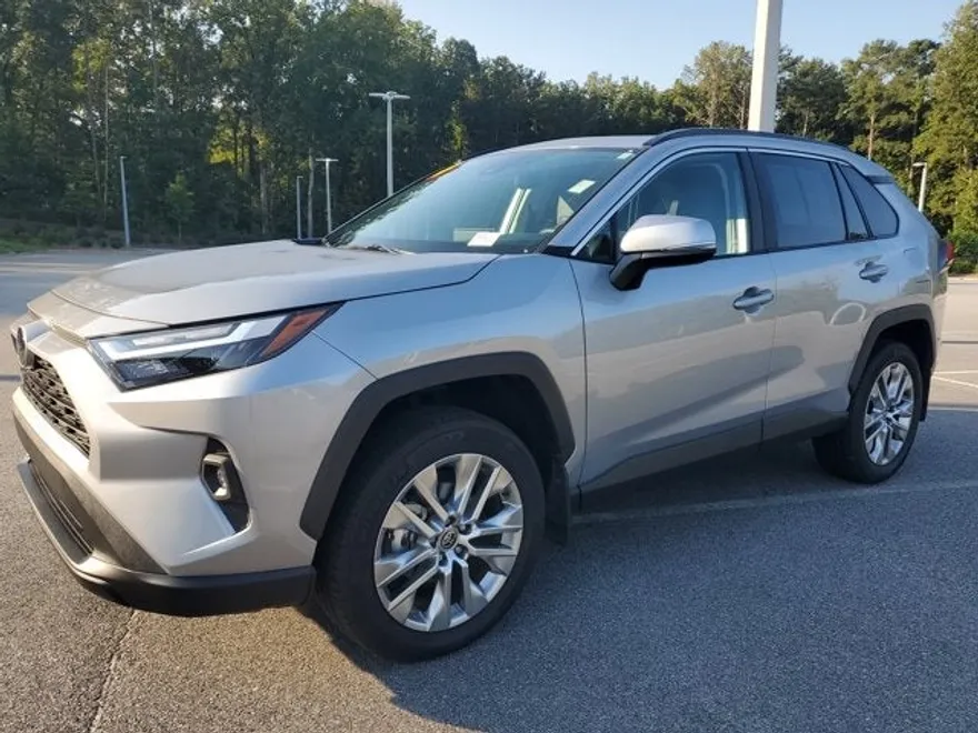 2024 Toyota RAV4 XLE Premium photo 1
