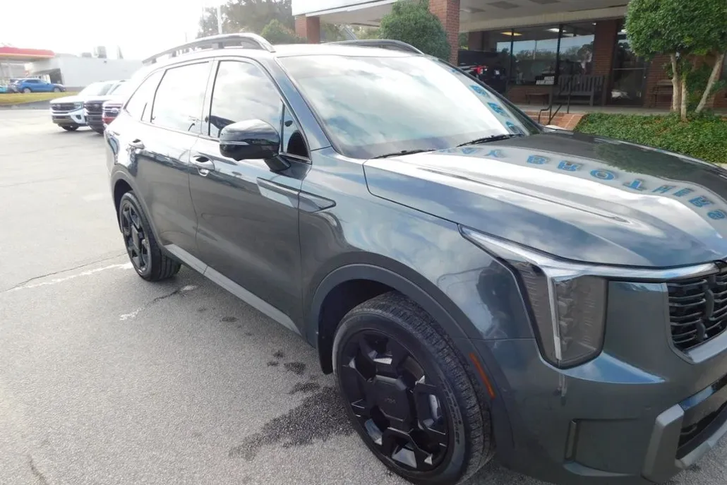 2025 Kia Sorento X-Line SX Prestige photo 1