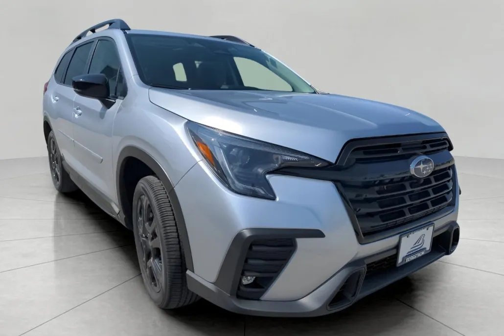 2025 Subaru Ascent Onyx Edition Touring photo 1