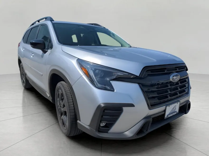 2025 Subaru Ascent Onyx Edition Touring photo 1