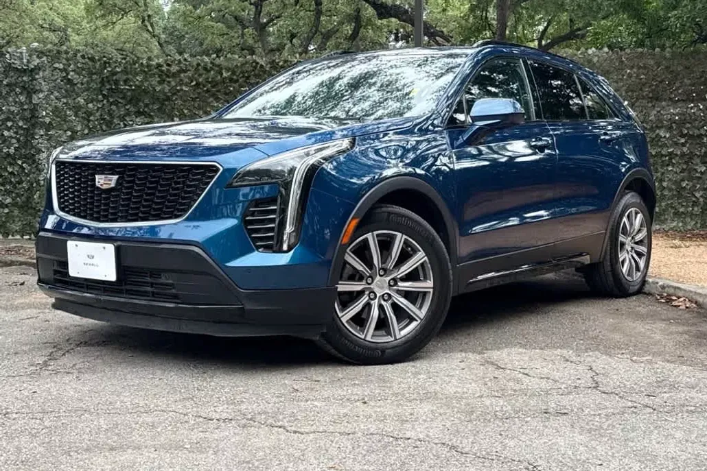 2019 Cadillac XT4 Sport photo 1