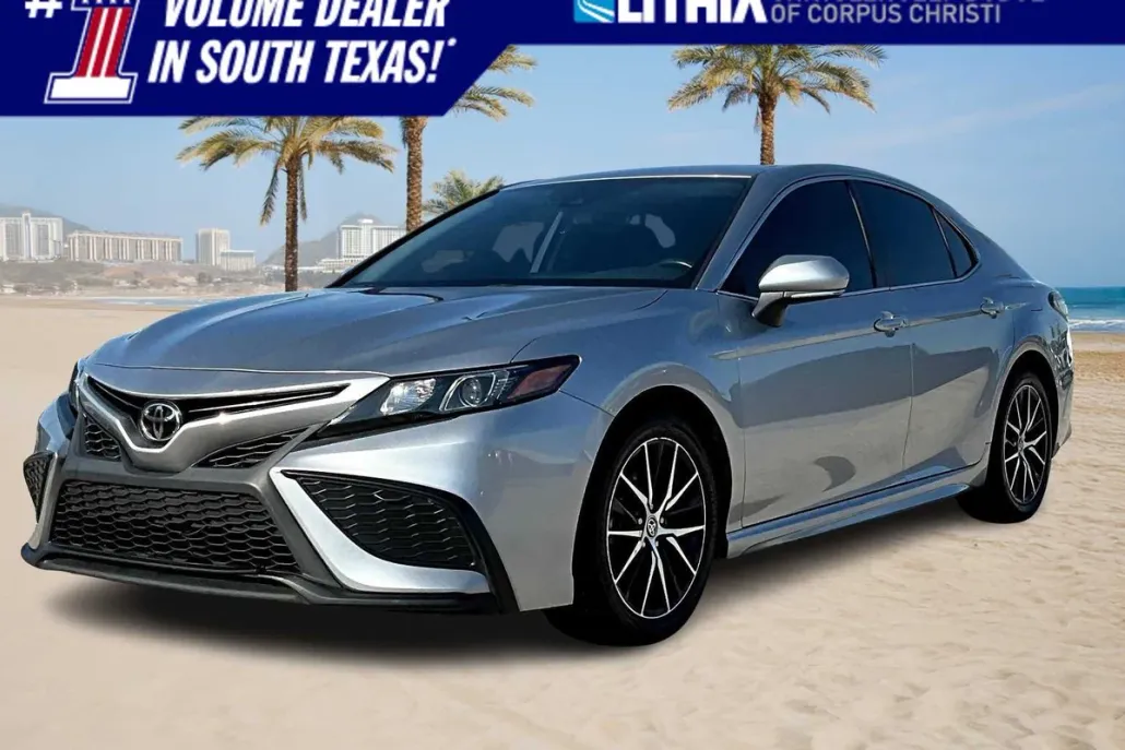 2022 Toyota Camry SE photo 1