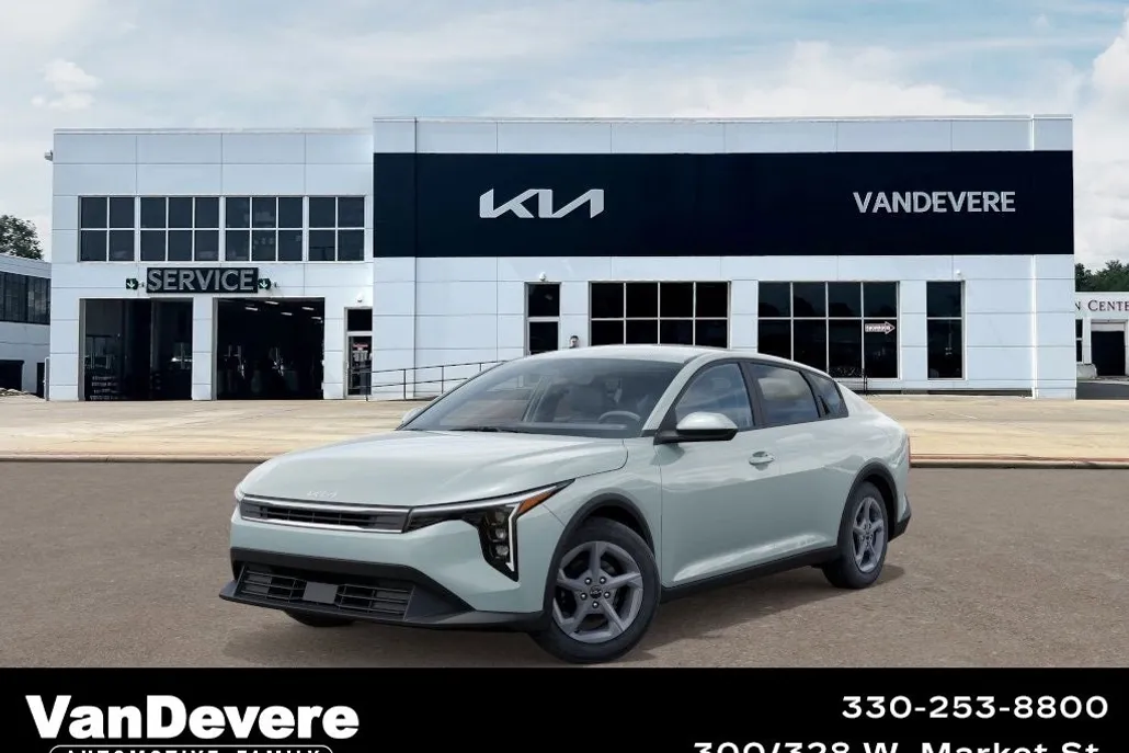 2025 Kia K4 LX photo 1