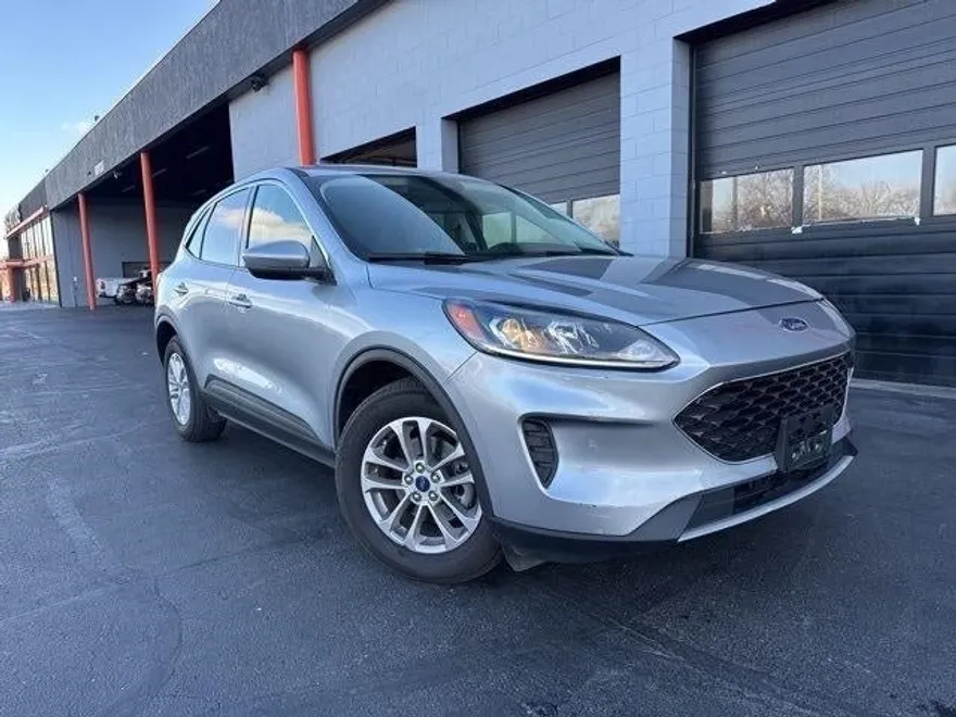2021 Ford Escape SE photo 1