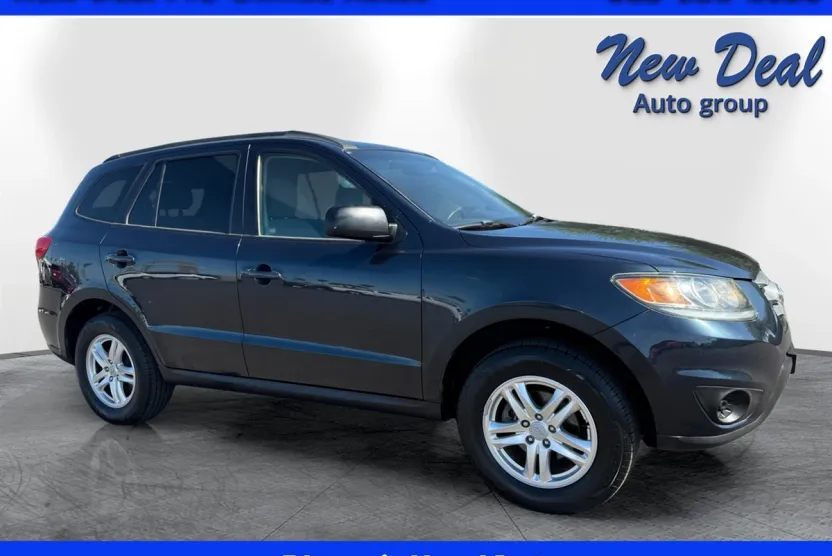 2012 Hyundai Santa Fe GLS photo 1