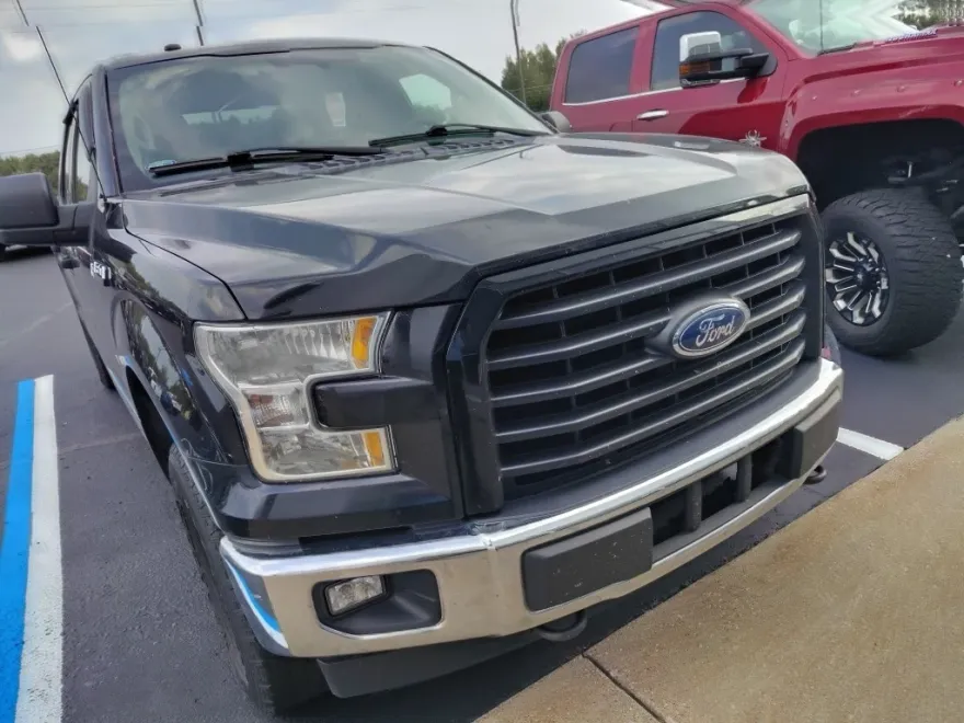 2017 Ford F-150 XLT photo 1