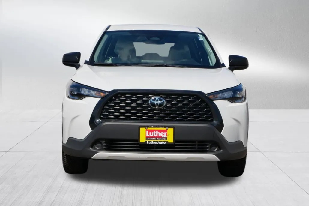 2023 Toyota Corolla Cross L photo 1