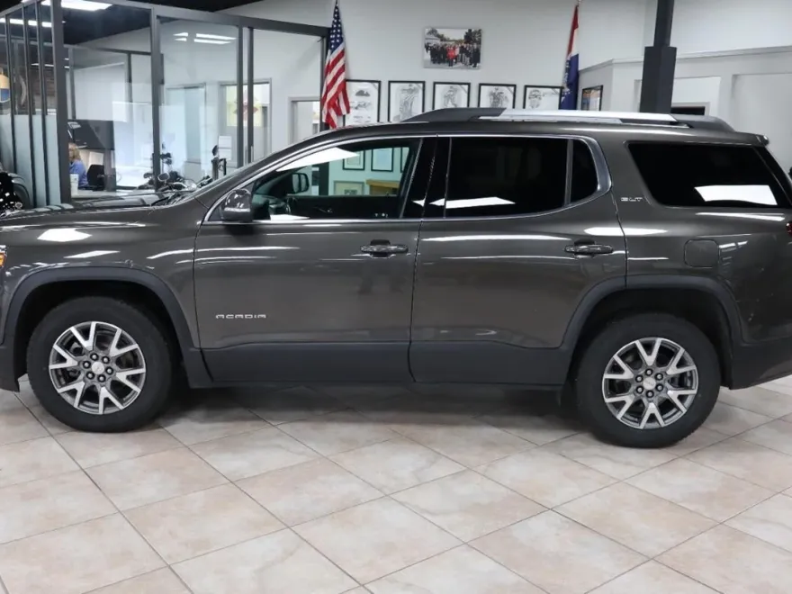 2020 Gmc Acadia SLT photo 1