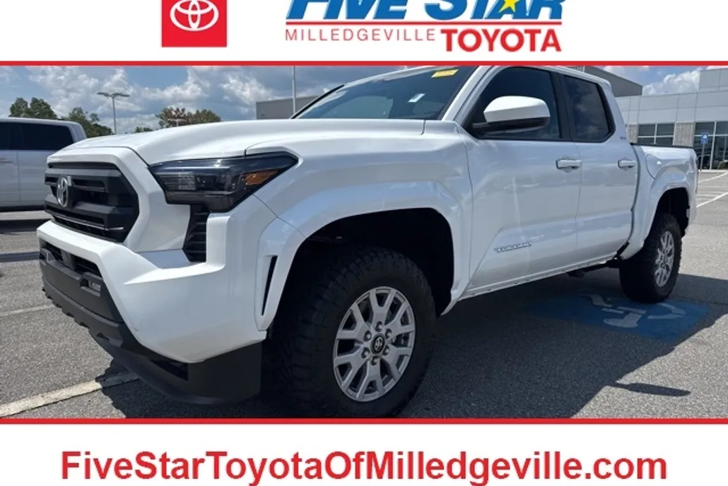 2024 Toyota Tacoma SR5 photo 1