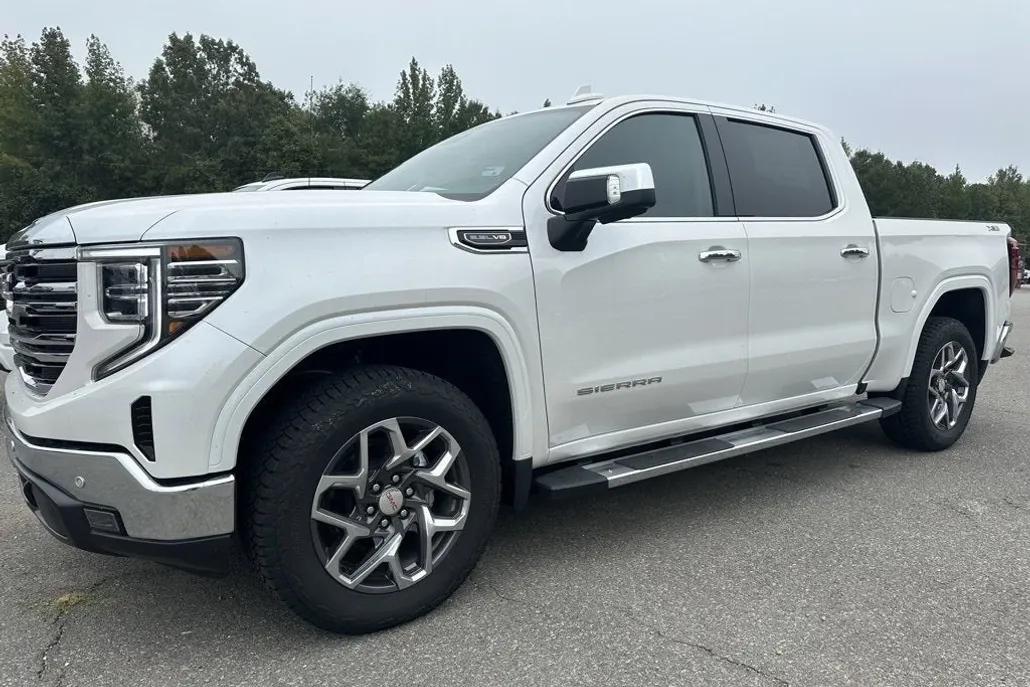 2025 Gmc Sierra 1500 SLT photo 1