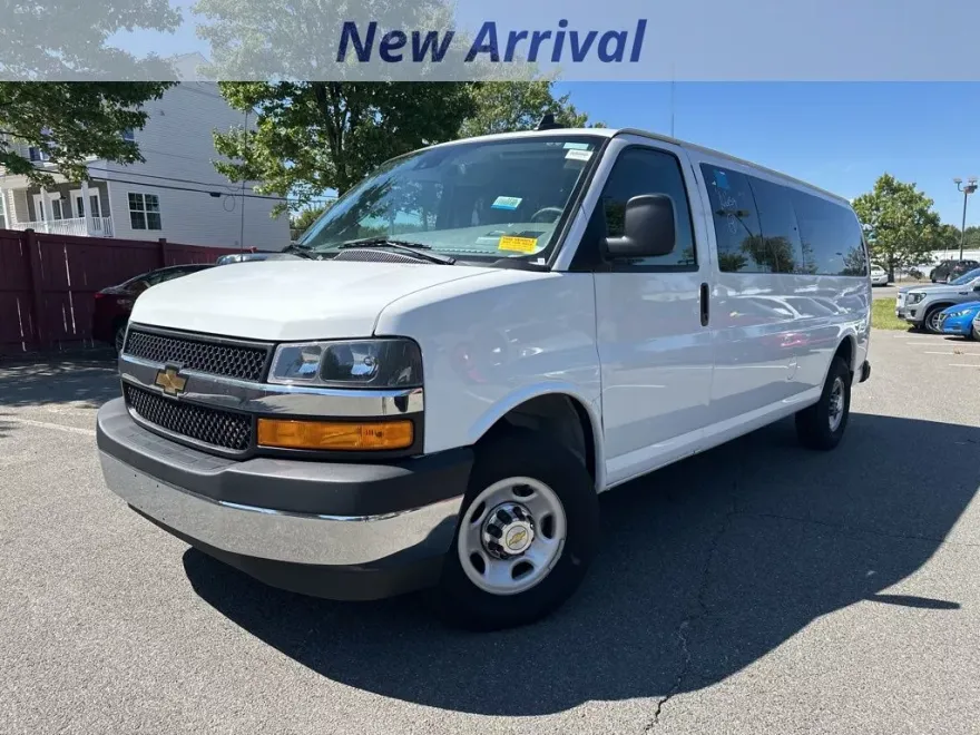 2024 Chevrolet Express 3500 LT photo 1